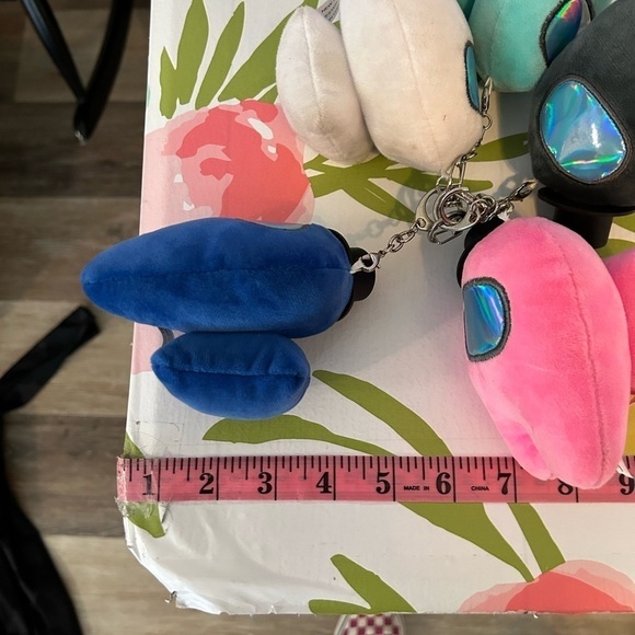 Among US Plush Keychains set of 5 - Picture 13 of 14